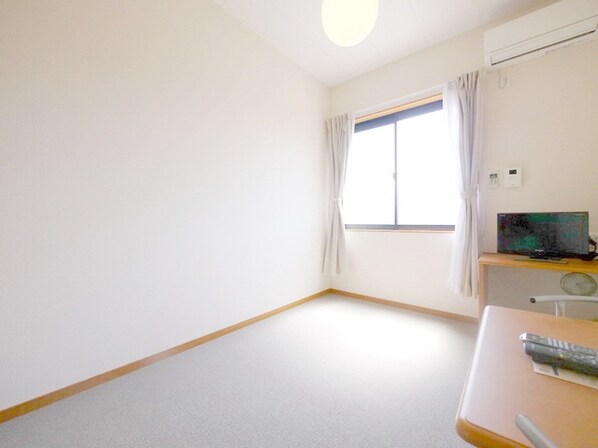 レオパレスSTフロント指扇 24095の物件内観写真